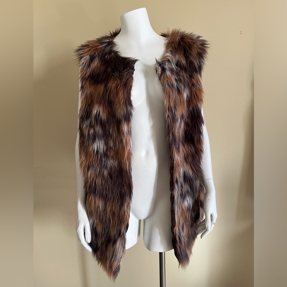 Women’s Faux Fur Vest